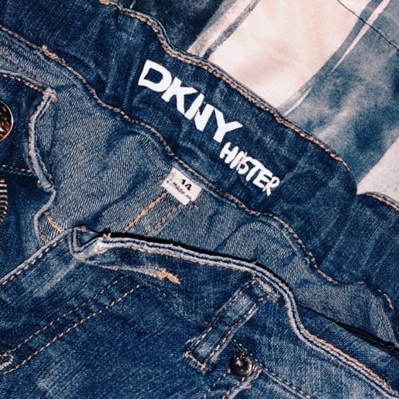 Super Stretchy Waist Jean Shorts - Picture 5 of 5